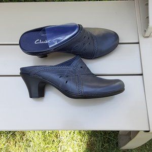 Clarks Women's Shoes Size 8...Never used